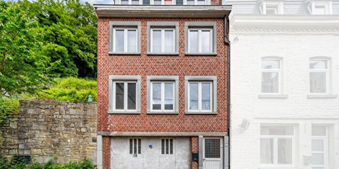 Rue Richier, BouvignessurMeuse : Maison 2 pièces à vendre