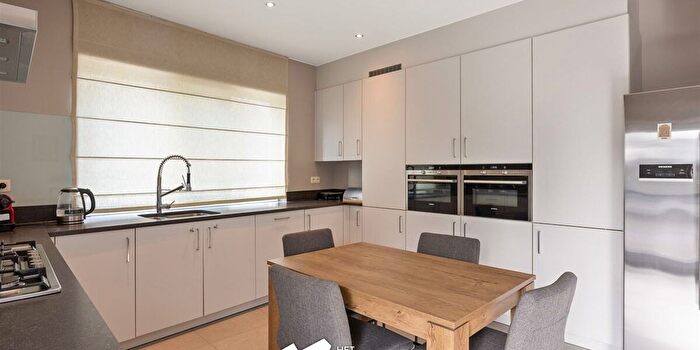 Appartement 3 pièces à Hogebergstraat, SintLambrechtsHerk, à vendre