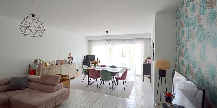 Appartement 2 pièces à louer - Essenlaan, Hoevenen