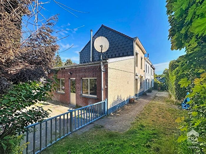 Maison 2 pièces à Rue Bodrissart, Waterloo, à vendre