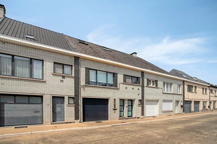 Maison 4 pièces à Dr De Drijverestraat, Brakel, à vendre