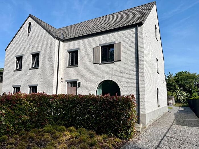 Maison 13 pièces à vendre à Kanaalstraat, Neeroeteren