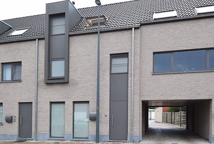 Maison 1 pièce à Karabiniersstraat, A, à louer