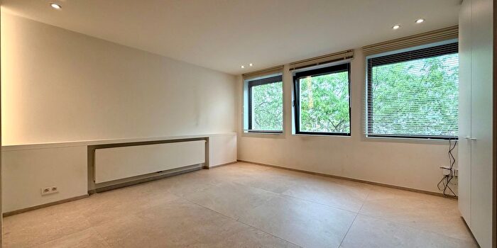 Grote Markt, Kortrijk : Appartement 1 pièce à louer