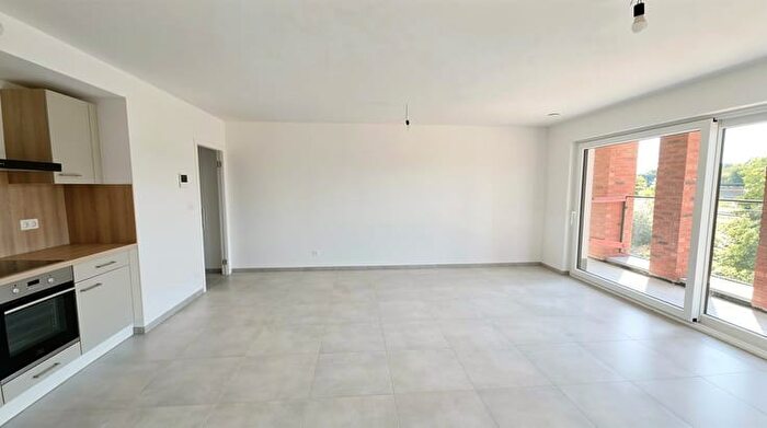Rue des Frères Lefort, Tubize : Appartement 5 pièces à louer