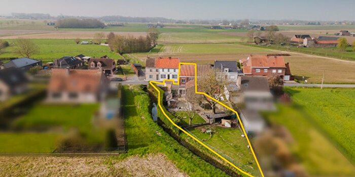 Maison 3 pièces à vendre à Heestertstraat, Outrijve
