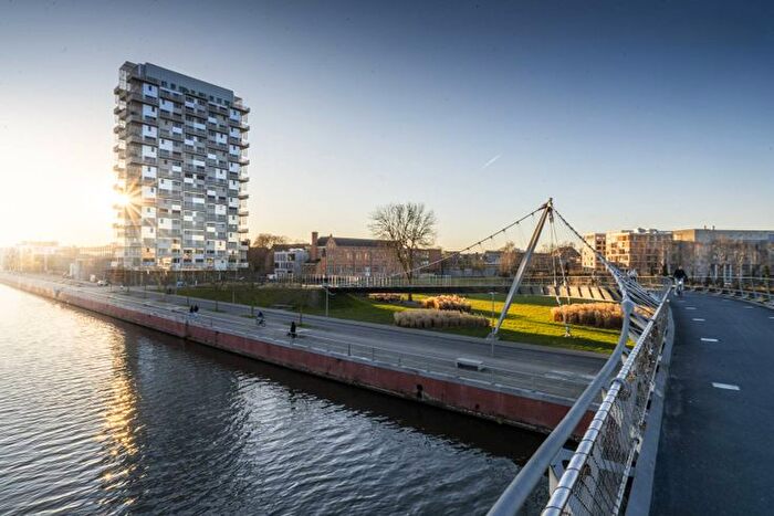 Diksmuidekaai, Kortrijk : Appartement 2 pièces à louer
