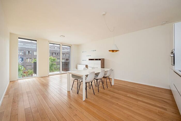 Appartement 7 pièces à louer à Madrasstraat, B