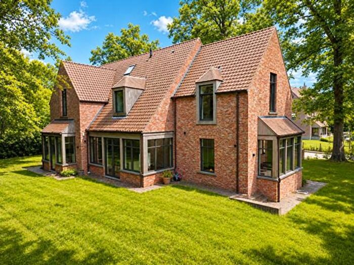 Maison 8 pièces à Enclus du Haut, Montdel'Enclus, à vendre