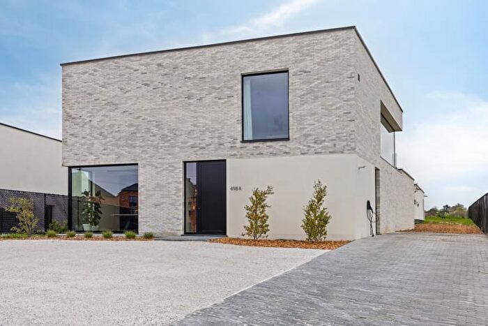 Hasseltsesteenweg A, SintTruiden : Maison 16 pièces à vendre