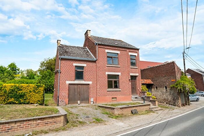 Maison 18 pièces à Rue henri grenier, Orplegrand, à vendre