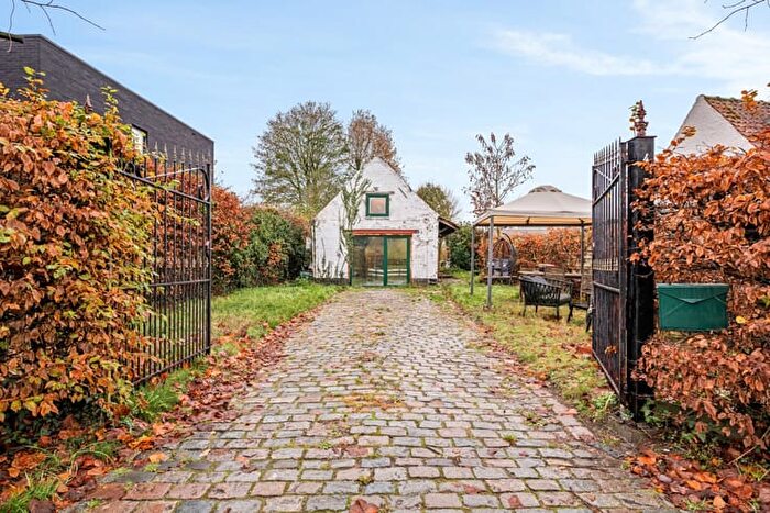 Kernemelkstraat, SinaaiWaas - Maison 1 pièce à vendre