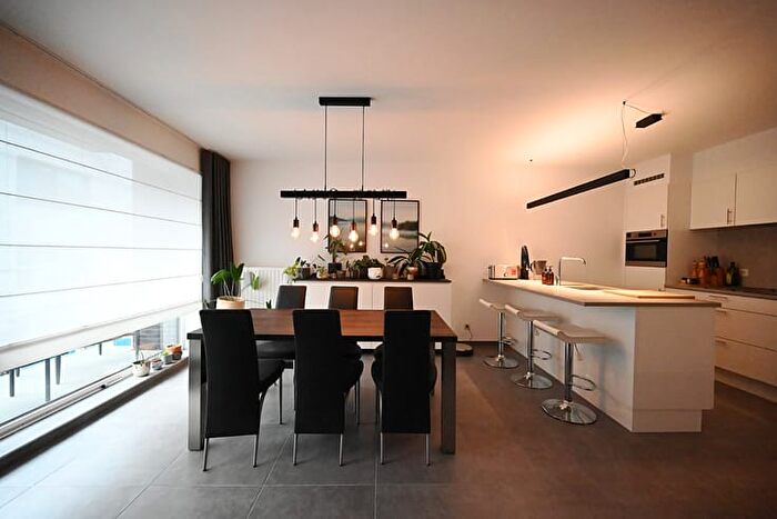 Ketelbuiserstraat A, Lichtervelde : Appartement 10 pièces à louer
