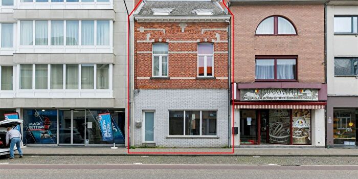Maison 6 pièces à vendre à Stationsstraat, Geel