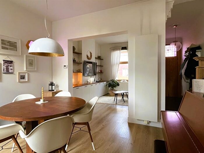 Maison 2 pièces à Jozef Jennesstraat, SCHOTEN, à louer