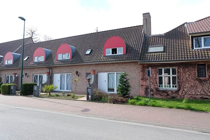 Poekedorpstraat, C : Maison 5 pièces à louer