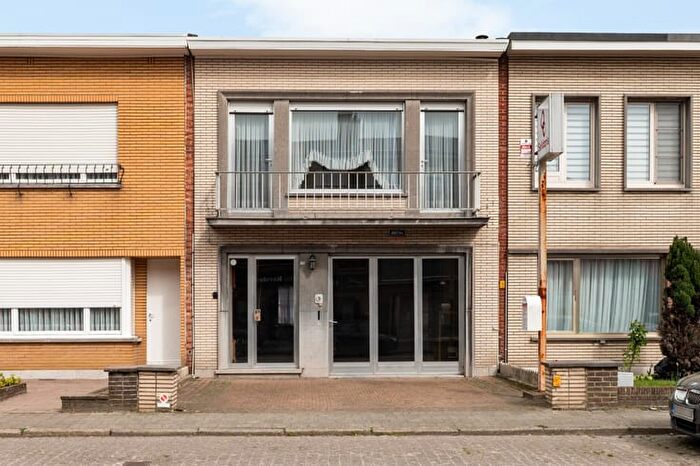 Ertbrandstraat, Kapellen - Maison 12 pièces à vendre