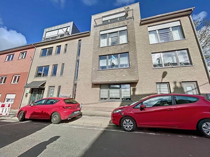 Rue du Patronage, D : Appartement 2 pièces à louer