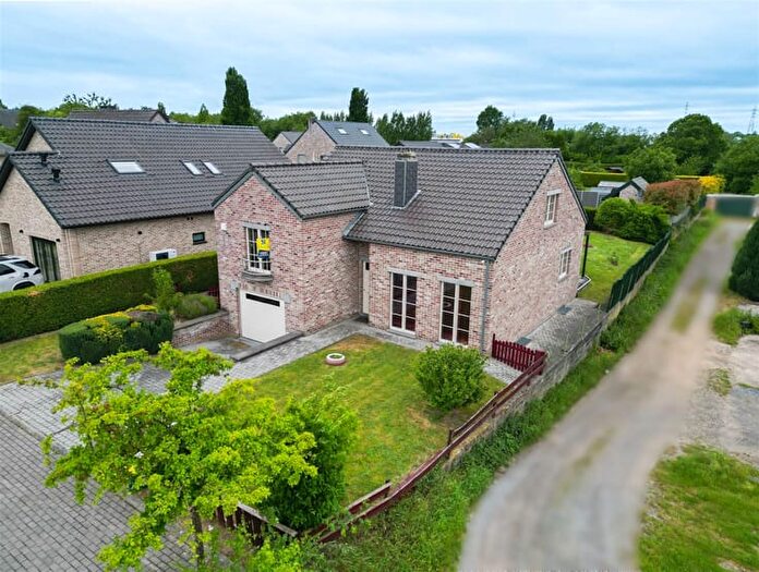 Maison 4 pièces à Clos des Postiers, ROCOURT, à vendre