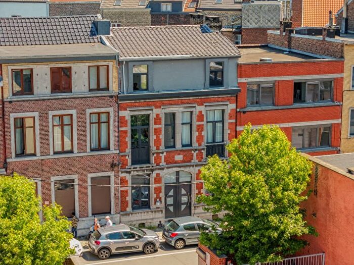 Maison 4 pièces à Rue Douffet, Liège, à vendre