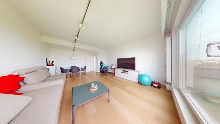 Appartement 2 pièces à louer à Van Eycklei, Antwerpen