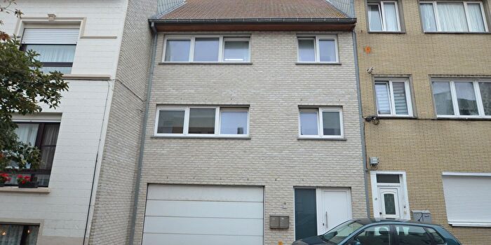Steenbakkersstraat, Oostende : Maison 3 pièces à vendre
