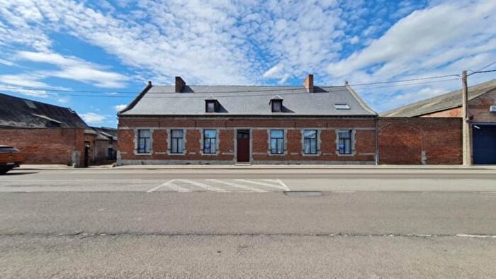 Maison 4 pièces à Rue de Mons, Quiévrain, à vendre