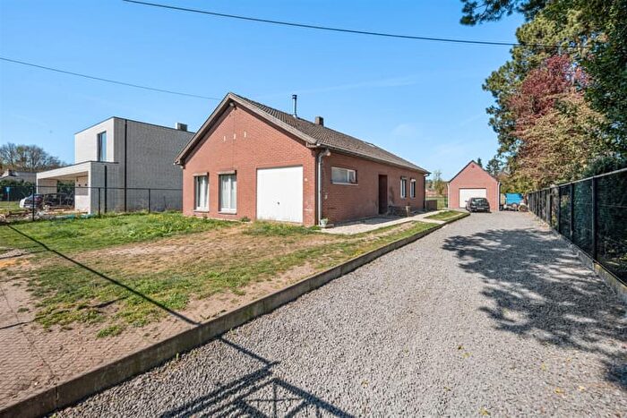 Maaseikerweg, NIELBIJAS : Maison 5 pièces à vendre