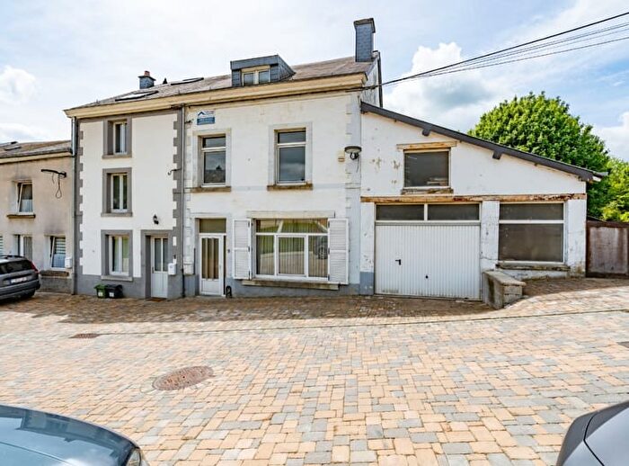 Place de la Foire, Neufchâteau - Maison à vendre