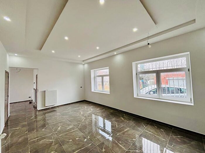 Rue Victor Ernest, Charleroi - Maison 4 pièces à vendre