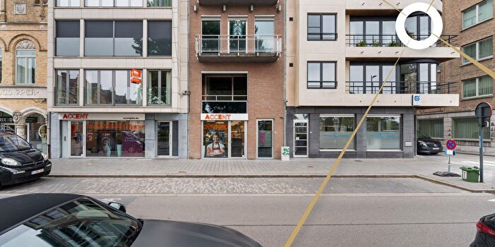 Colaertplein, Ieper : Appartement 4 pièces à louer