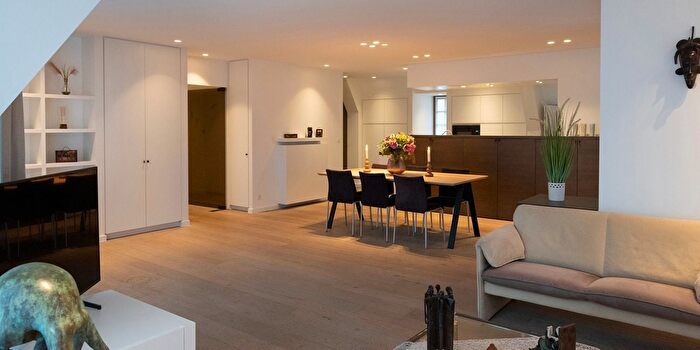 Appartement 2 pièces à vendre à Koning Leopold IIIlaan, Kortrijk