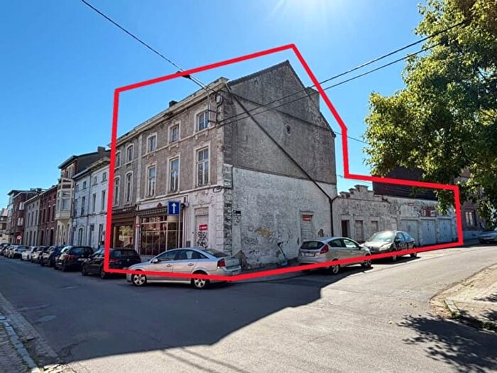 Maison 6 pièces à Rue du Basson, Charleroi, à vendre