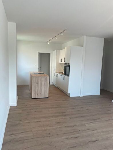 Appartement 1 pièce à Avenue Du Roi Albert, Ciney, à louer