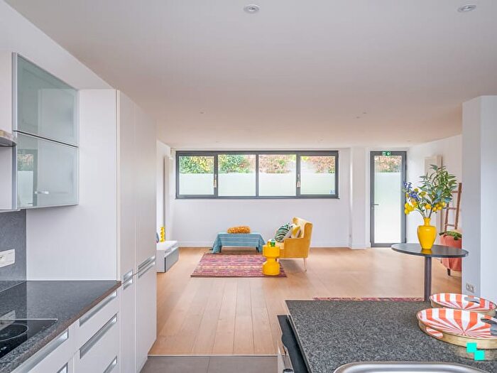 Appartement 9 pièces à vendre à Hundelgemsesteenweg, MerelbekeMelle