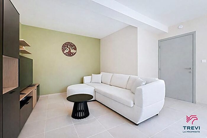 Appartement 1 pièce à Place Destrée, FONTAINEL'ÉVêque, à vendre