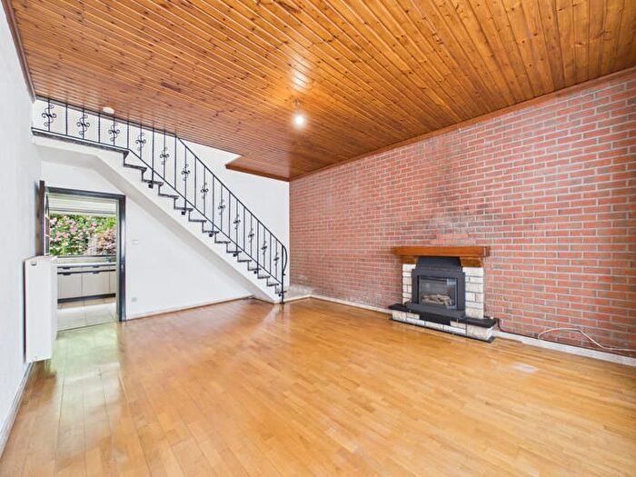 Place de la Chapelle, Le Rulx - Maison 2 pièces à vendre