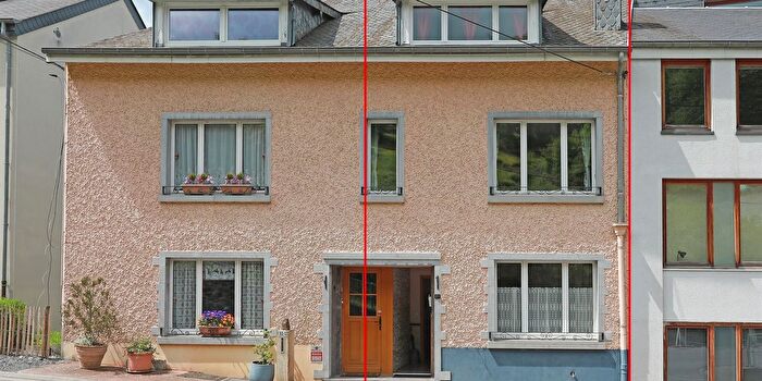 Maison 4 pièces à Rue des Hautes Voies, Bouillon, à vendre
