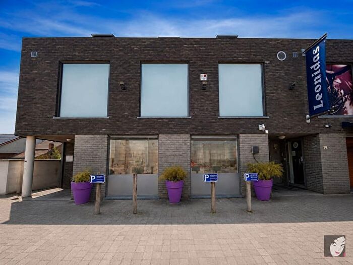 Rue Baty des Puissances, AUVELAIS - Appartement 1 pièce à vendre