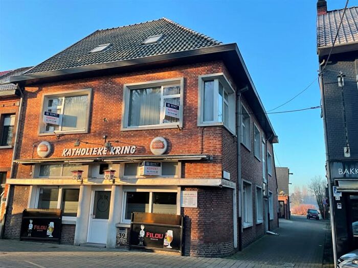 Maison 7 pièces à Pastoor Steenssensstraat, BEVERENWAAS, à vendre