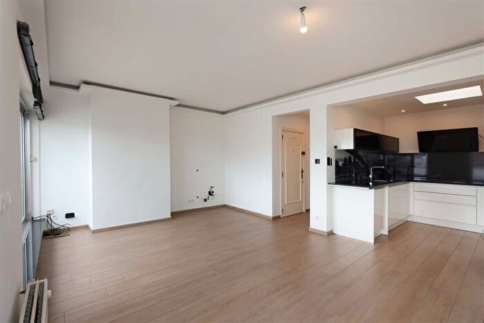 Leopold IIstraat, SINTTRUIDEN : Appartement 2 pièces à vendre