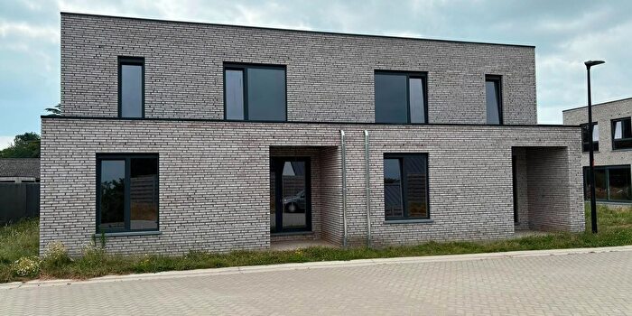 Maison 4 pièces à Elzenstraat, Weelde, à vendre
