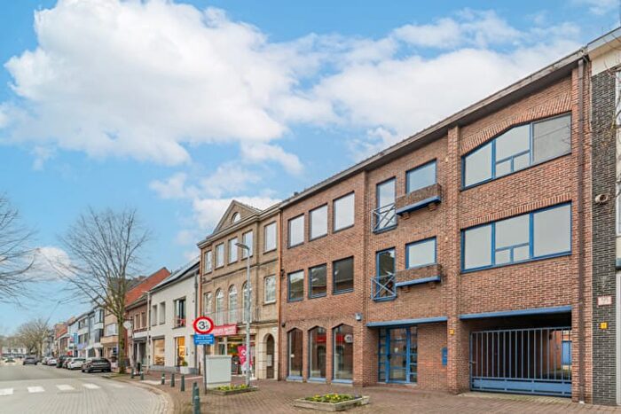 Appartement 6 pièces à Kerkplein, Beerse, à vendre