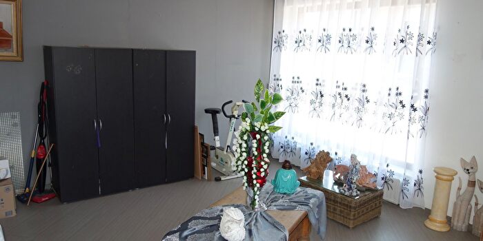 Trazegnies, Henegouwen : Appartement 4 pièces à vendre