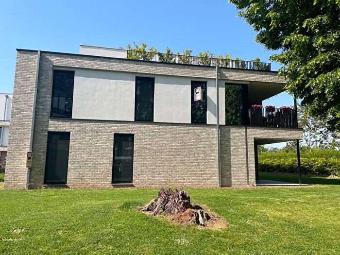 Graethempoort, TONGERENBORGLOON : Appartement 3 pièces à vendre