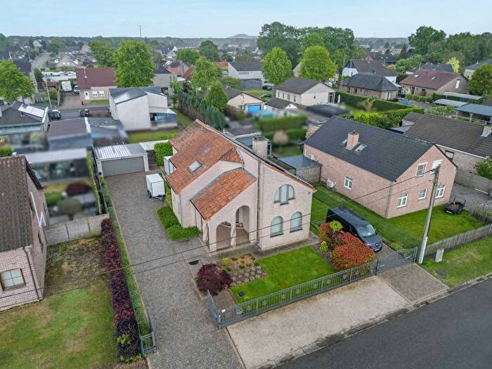 Maison 4 pièces à Mahoniestraat, Houthalen, à vendre