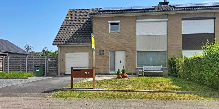 Graaf van Hoornstraat, Oostkamp : Maison 4 pièces à vendre