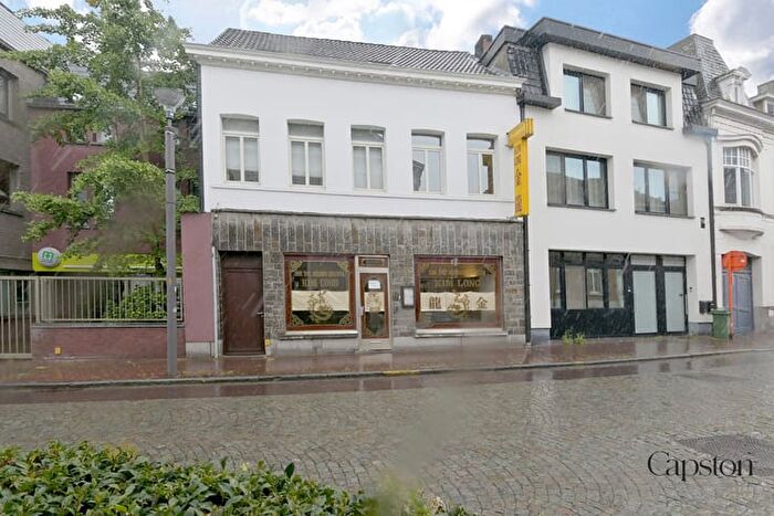 Maison 5 pièces à De Deckerstraat, Zele, à vendre