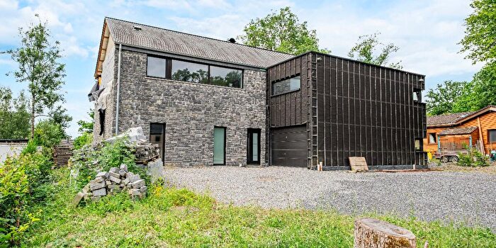 Chemin de Douglas, Hogne : Maison 4 pièces à vendre