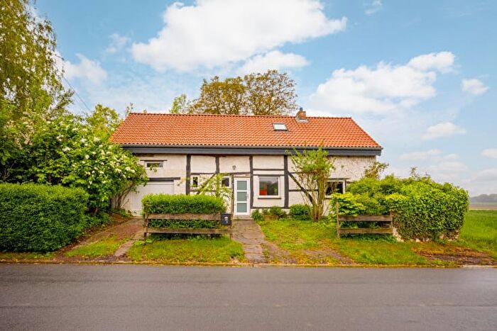 Maison 1 pièce à vendre à Rue de la Station, CELLES